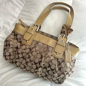 2009 Coach Soho Pleated Brown Monogram Shoulder Bag!